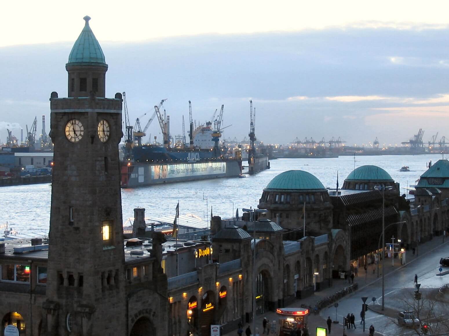 Cảng Hamburg, nước Đức