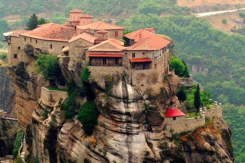 Quần thể tu viện Metéora ở Hy Lạp
