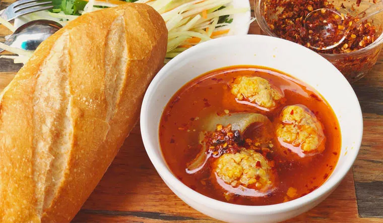 Bánh mì xíu mại Đà Lạt